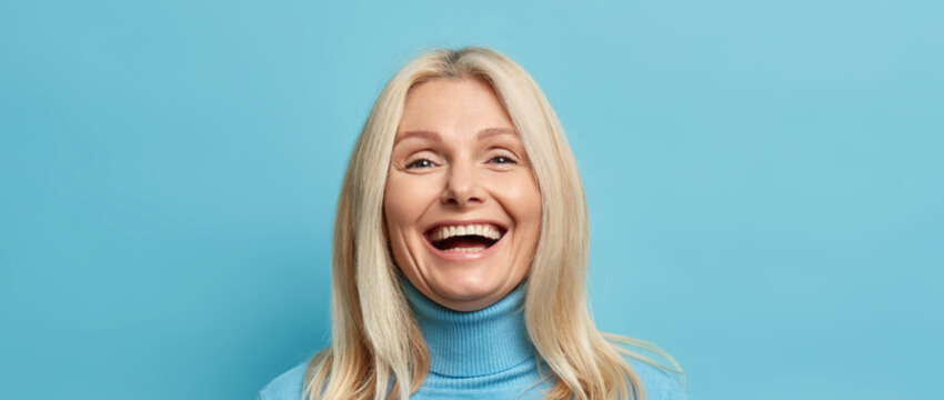 how to remove plaque from dentures woden